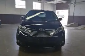 17款丰田塞纳天津东疆港现车批发全国上牌图片