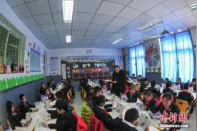 小学语文课文被疑造假 出版社：争议文章不再选用图片