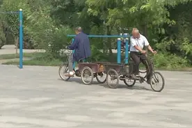 山东禹城老汉发明“倒骑三轮”健身 治好小脑萎缩成红人图片