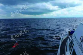 贵州人吕刚击水英吉利海峡 耗时近16小时横渡图片