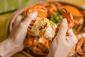 「小妙招」煮螃蟹热水下锅还是冷水？这样做肉质鲜嫩到爆图片