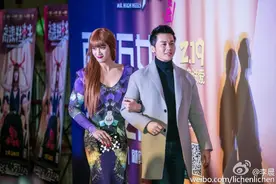 杜江男扮女装手挽李晨亮相 网友：嗯哼快来管管你爸图片