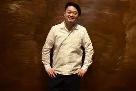 日本B&B 书店的逆袭之路：能喝啤酒、还卖家具！图片