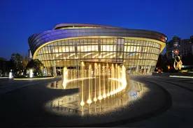 上海国际舞蹈中心运营一周年，它也属于每一个热爱舞蹈的市民图片