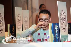 牛！宜职院大三学子摘“叙府酒神” 终生免费喝柔雅叙府图片