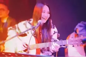 赞！天台90后潮妹斩获吉他女声全国冠军图片