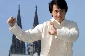 成龙这个镜头没替身敢上，拍之前他自己也犹豫3个小时图片