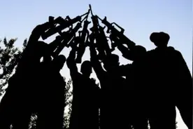 课间操｜学员讲述那些年在军校干过的趣事儿，笑出腹肌……图片