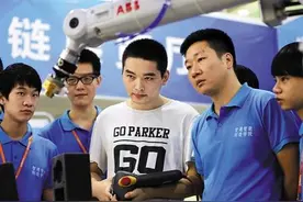 东莞企业“机器换人”势头正猛 技术人才却供应不足图片