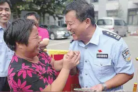 聋哑女16年前走失找到家人：济南人待我很好，我要留在这里！图片