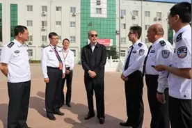 张军部长来我市检查监狱安全工作，慰问值班干警图片