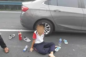 男孩高速车祸骨折，应急通道却被占！交警步行5公里疏通，为他这番话点赞！图片