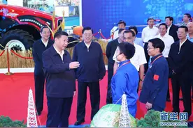 「喜迎十九大」习近平呼唤这样的文艺工作者图片