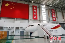 九年孵化三大型号 中国“大飞机梦”方启(图)图片