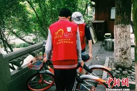 杭州西湖景区精细管理 多方共治“骑好”共享单车图片