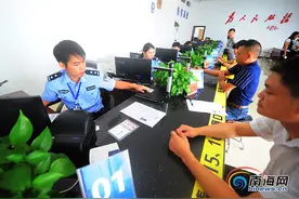 三亚在全省率先推行“免填表”办理出入境证件图片