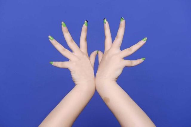 ʮߺߵһ˫֡