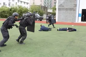 未雨绸缪！武装押运模拟演练提升快速处置能力图片