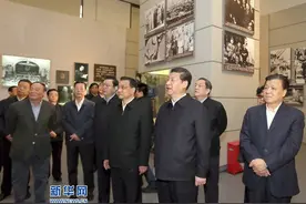 总书记点击的经典诗词《忆秦娥·娄山关》：雄关漫道真如铁图片