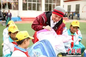保障高原儿童饮用水安全——“小水滴计划”走进西藏图片