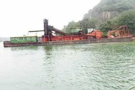 最后一艘采砂船拆解，钱塘江告别采砂船图片