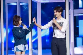 谭松韵再登《快乐大本营》为公益深情献歌引期待图片