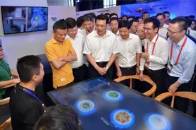 浙江省长和马云一起体验蚂蚁“无人餐厅”：扫码入座离座扣款图片