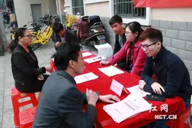 法律咨询进长沙乔庄社区 普法惠民暖人心图片