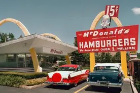 为啥叫“金拱门”：麦当劳创始人认为这种造型能抓住食客眼球图片