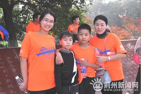 图片故事：荆州马拉松大赛中最有故事的那些人图片