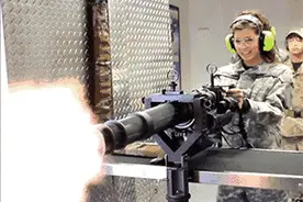 “哒哒哒，冒蓝火的加特林”你知道吧？“加特林气炮”你见过么？图片