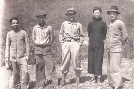 许礼平︱怀古凛英风：东纵“五人照”故事图片