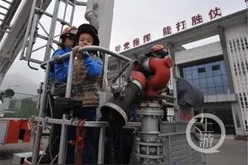 遭遇地铁火灾如何逃生？这些技能快get图片