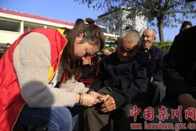 栾川县各界人士献爱心陪伴老人过“重阳”图片