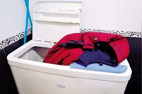 在家也能干洗羽绒服，陈年旧污渍瞬间变干净图片