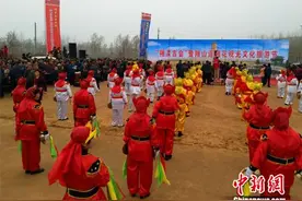 山西小镇的热闹：特色文化节引来八方客(图)图片