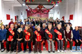 皖南深山出寿星 “长寿村”里迎重阳图片