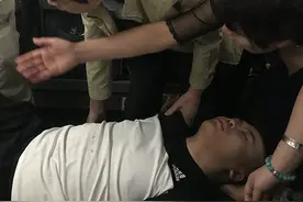 暖闻｜湖南湘雅医院专家高铁上救助癫痫患者：这是医生的责任图片