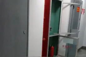 醉酒男子拧开消防栓水淹居民楼，酒醒称或因参加过消防培训图片