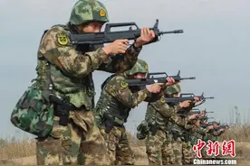 山西武警特战队员开展实战化精度射击训练图片
