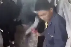 江苏一中专男生被同学强迫喝下褐色液体，副校长：是冰红茶图片