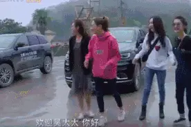 昨天吴尊在杭州大厦“撒狗粮”：我才是上辈子拯救银河系的那个啊！图片