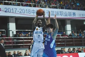 首钢外援打出了外援水平图片