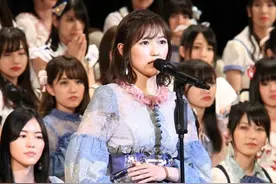 渡边麻友毕业演唱会：虚幻而完整的梦境图片