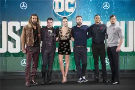 《正义联盟》伦敦首映全员集结 神奇女侠美翻了图片