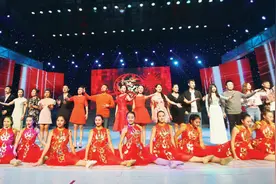南阳举办“学习贯彻十九大喜迎中国记者节”演讲比赛图片