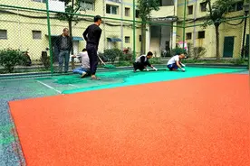 万盛经开区首个气排球运动场即将完工投入使用图片