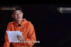 陈小春宠溺小泡芙 眼眶泛泪念亲笔信逼哭网友图片