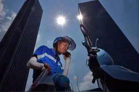 外卖三国变双雄，饿了么美团争夺流量和中高端市场图片