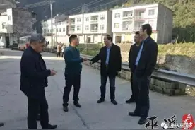 市环保局副巡视员唐德刚到天元调研脱贫攻坚工作图片